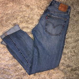 501 button fly Levi jeans